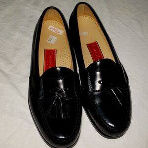 Classic Cole Haan City 3506 black with tassle loafer size 9D New